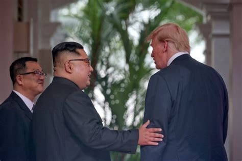 T­r­u­m­p­ ­i­l­e­ ­K­i­m­ ­J­o­n­g­-­U­n­­u­n­ ­t­a­r­i­h­i­ ­b­u­l­u­ş­m­a­s­ı­